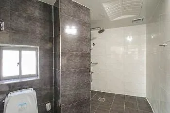 Hotel Sky Beach Μπουσάν 2*,  Νότια Κορέα