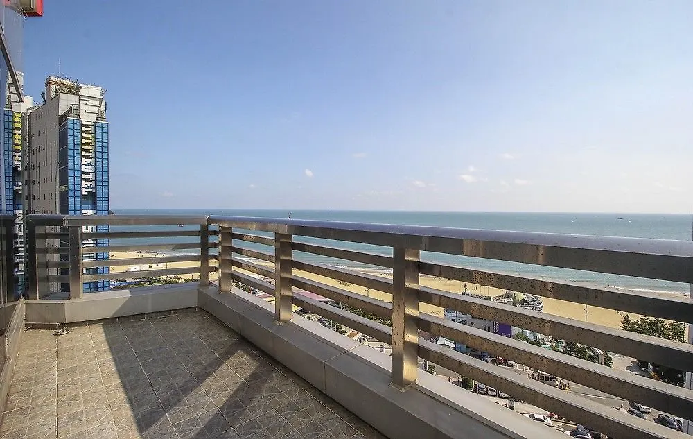 Hotel Sky Beach Busan 2*,