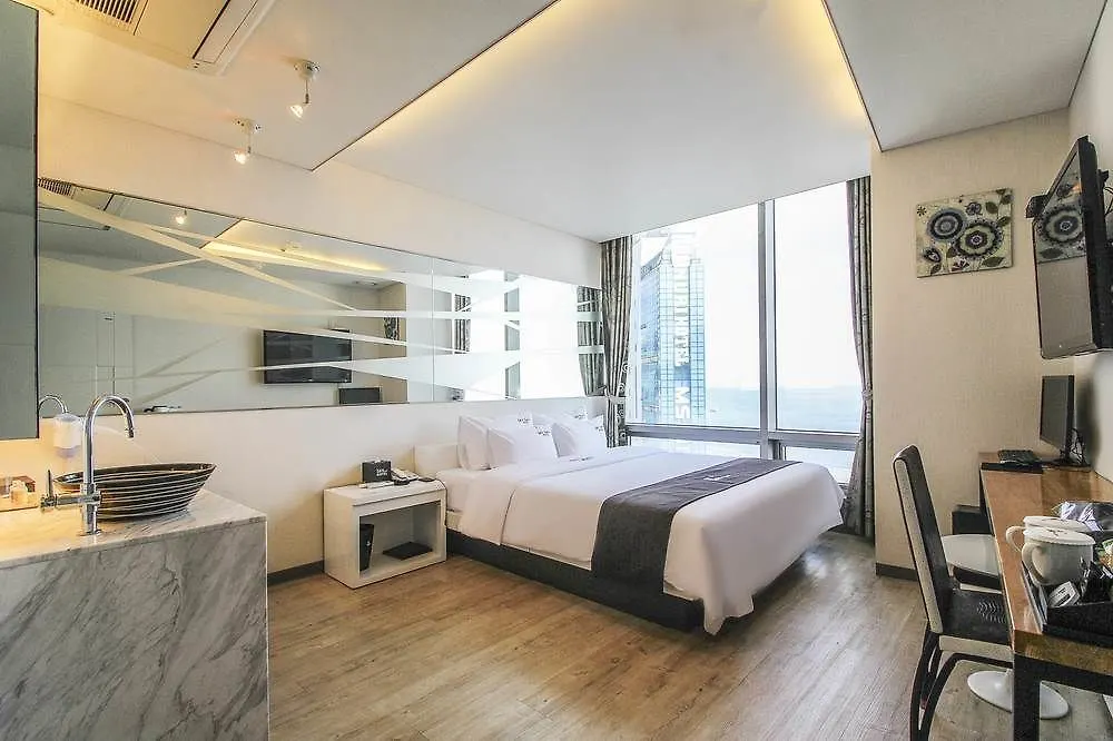 Hotel Sky Beach Busan 2*,  South Korea