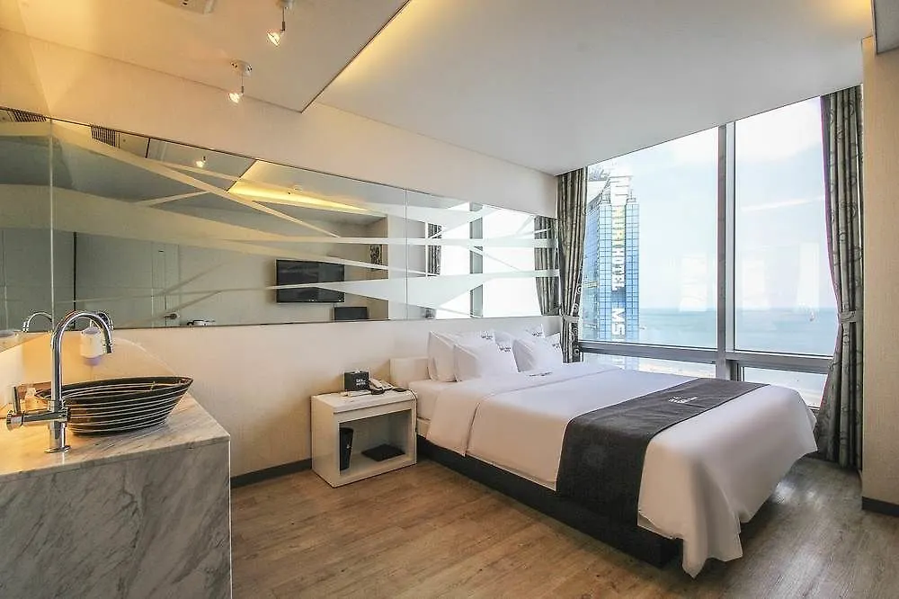 Hotel Sky Beach Busan